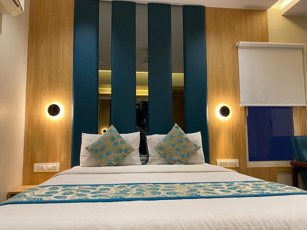 Hotel Apex International Vadodara Exterior photo